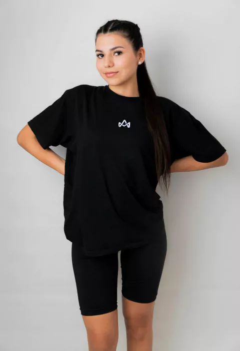 REMERA OVERSIZE “LOGO BORDADO”