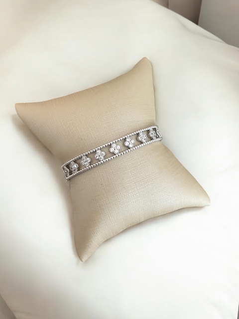 Bracelete Trevo Vazado - comprar online