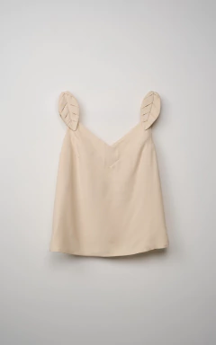 Regata Decote V Folhas Elise: na internet