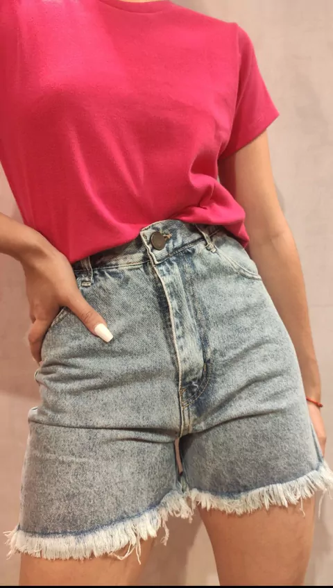 SHORT DE JEAN RÍGIDO