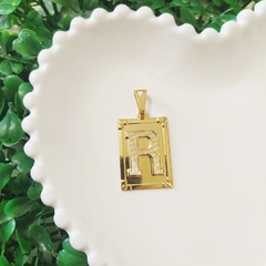 Pingente Placa Inicial Nome - comprar online