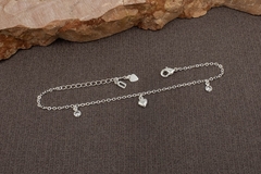 Pulseira Mini Coração e Ponto de Luz - comprar online