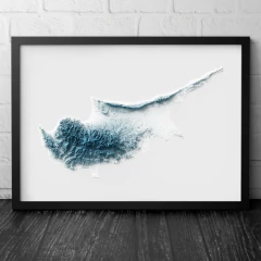 Mapa do Chipre, destacando a topografia da ilha com detalhes em tons de azul e branco.