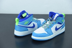 Tênis Jordan 1 Mid SE Sprite Blue