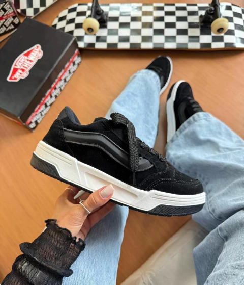VANS HYLANE PRETO - comprar online