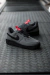 AIR FORCE LOW CINZA VERMELHO - Moose Lobby - Sneakers Exclusivos