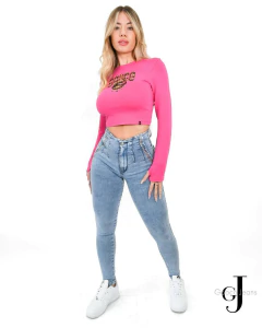 Skinny Nevach en internet