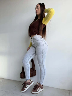 Clásico Gray Hilo Camel
