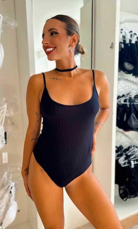 Body Morley negro 1200L (M. Luchetti)