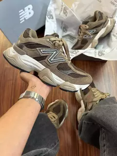 TÊNIS NB 9060 COURO MARROM