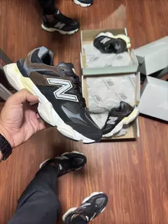 TÊNIS NB 9060 COURO PRETO/MARROM