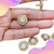 Imagem do Ponto de Luz Flor com Strass Dourado 12 peças - TCD1239