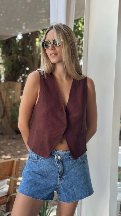 Chaleco VERSUS (choco) - comprar online