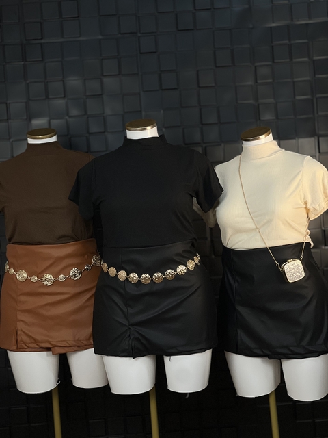 BLUSA CANELADA COM MANGA E GOLA ALTA PLUS SIZE - comprar online