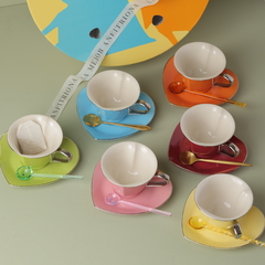 Banner de la categoría Tazas de té con plato