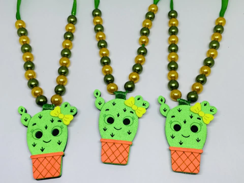 COLAR DE PÉROLAS CACTO