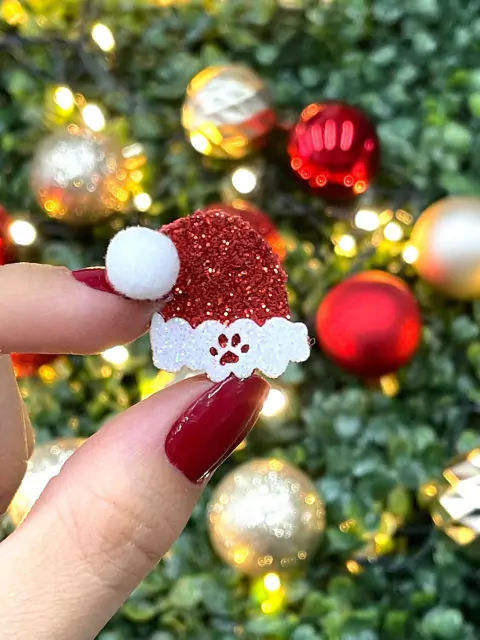 ADESIVO GORRO COM POMPOM