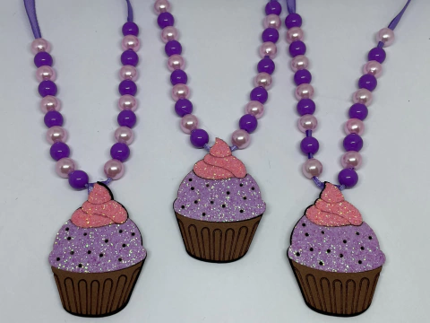 COLAR DE PÉROLAS CUPCAKE