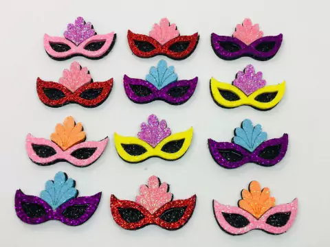 ADESIVO MASCARA COM PENA CURTA