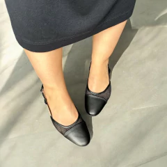 Sapatilha Slingback Chloé em tela preta - comprar online