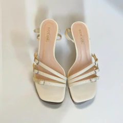 Sandália feminina Marina salto taça Off White