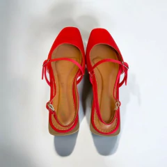 Sapatilha Slingback Emily vermelha com fivelas ajustáveis - comprar online