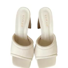 Tamanco Uzze Bico Quadrado Salto Vírgula Off White - UZZEAME | Sapatos Femininos