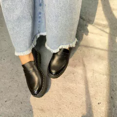 Imagem do Mocassim Feminino Judy Tratorado aplicações Preto