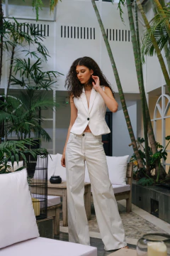 Chaleco Smoking en gabardina off white - comprar online