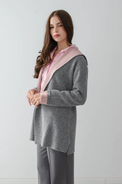 Tapado tejido con capucha gris con rosa - comprar online