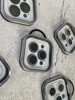 Camara film - Violeta brillos - iPhone 12 Pro Max