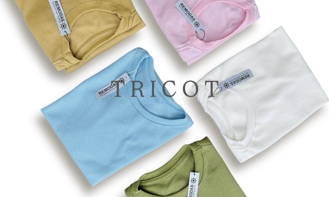Banner da categoria T-SHIRTS BÁSICAS TRICOT