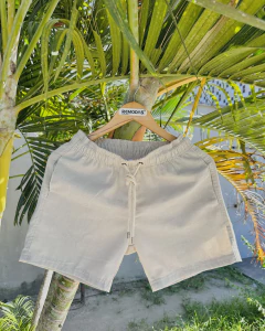 Imagem do Shortinho linho clássico, cru natural, ponteira metalizada