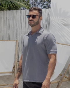 Camisa gola polo tricot cinza