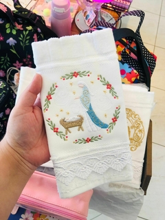 Toalha de Lavabo Bordada