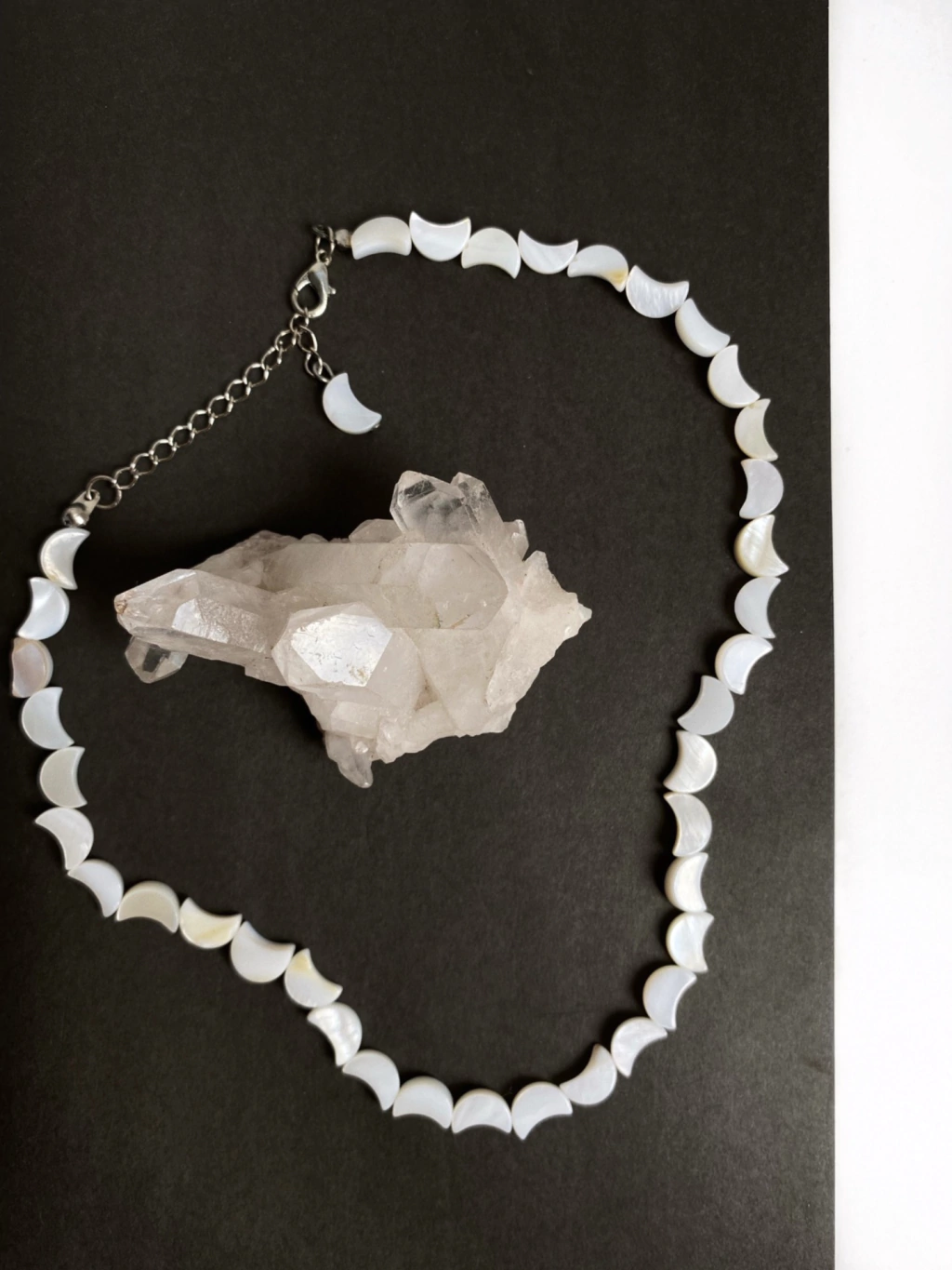 Choker Meia Lua • Madrepérola
