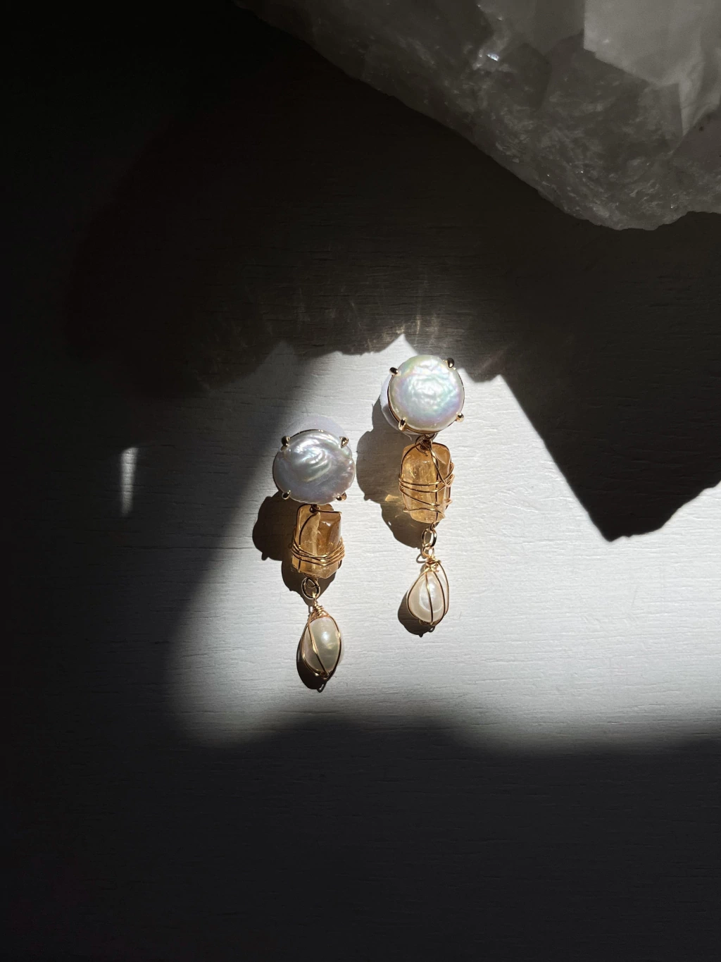 Brinco Fascínio | Citrino + Pérola de Água Doce