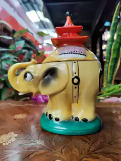 Elefante caja de porcelana alemana