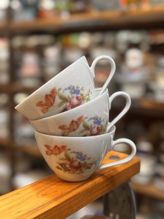 LOTE de 3 Tazas de té de porcelana SIN PLATO