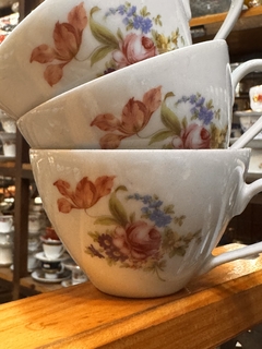 LOTE de 3 Tazas de té de porcelana SIN PLATO - comprar online