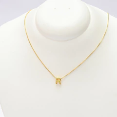 Colar Gargantilha Fina Minimalista Letras - comprar online