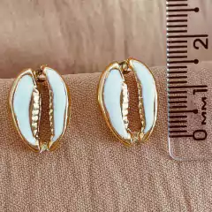 Brinco de Búzio Resinado