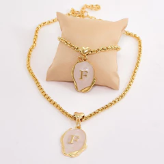 Kit Colar e Pulseira Letra Inicial do Nome | Corrente Veneziana - comprar online