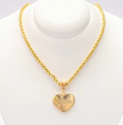 Imagem do Colar Dourado com Pingente Coração e Moda Religiosa, Corrente Veneziana | Acessório Bijuteria