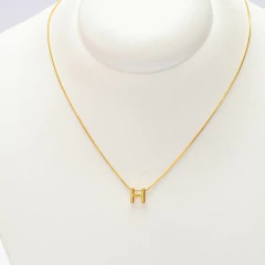 Imagem do Colar Gargantilha Fina Minimalista Letras