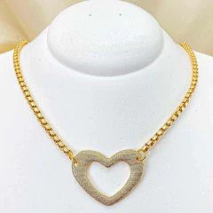 Colar Pingente Coração e Corrente Veneziana Dourado com Relevo - comprar online