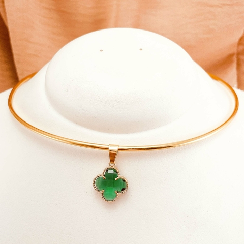 Colar Choker Argola Dourada com Pingente Trevo de quatro Folhas | Pingente Cristal