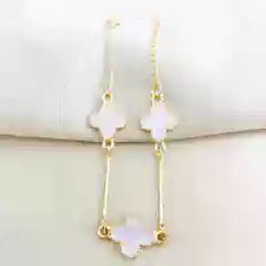 Pulseira com Três Pingentes Trevo de Quatro Folhas em seu Modelo Pequeno - comprar online