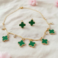 Kit Colar Ponto de Luz Brinco e Pingentes Pequenos Trevo Quatro Folhas - GRM Bijuterias