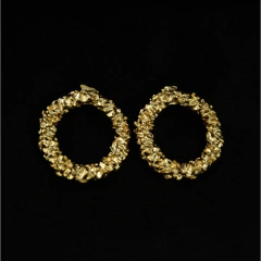 Brincos Elegantes Femininos Dourado Variados na internet